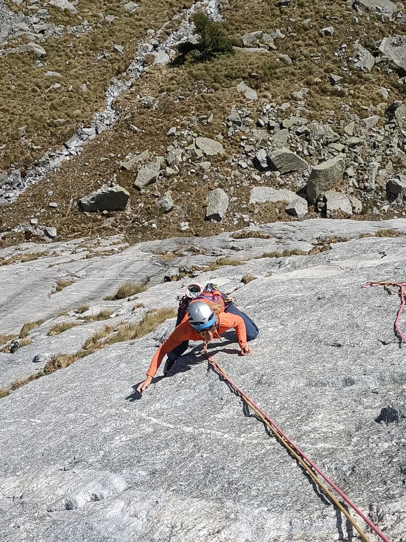 Monte Qualido - Parete Est - Via Artemisia - Alessandra Prato in arrampicata